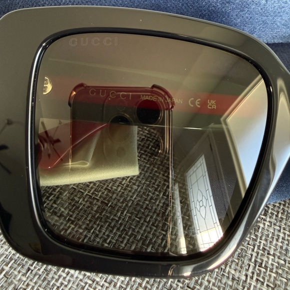 New Gucci Glossy Black Green Red Oversized Sunglasses GG1861S 001 - Picture 10 of 10